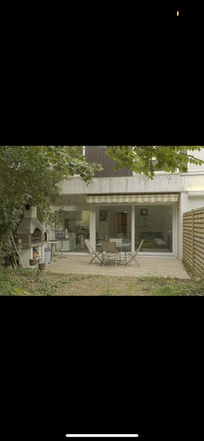 Se: 13A Rue Des Touleuses Pourpre Bed & Breakfast Cergy Ngoại thất bức ảnh