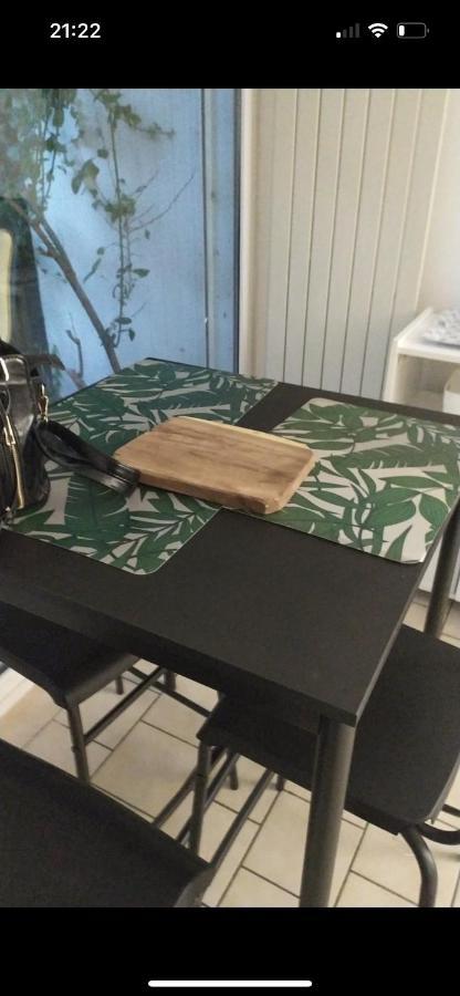 Se: 13A Rue Des Touleuses Pourpre Bed & Breakfast Cergy Ngoại thất bức ảnh
